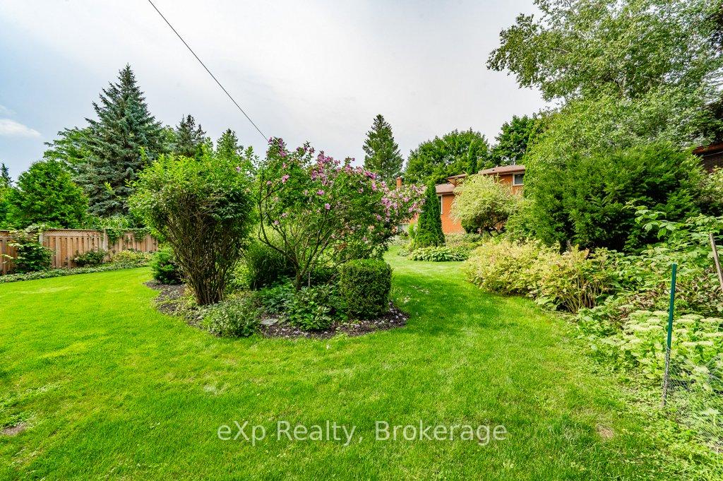 Photo 38 of 8 Malvern Crescent, Guelph, Pineridge/Westminster Woods — HOMEH
