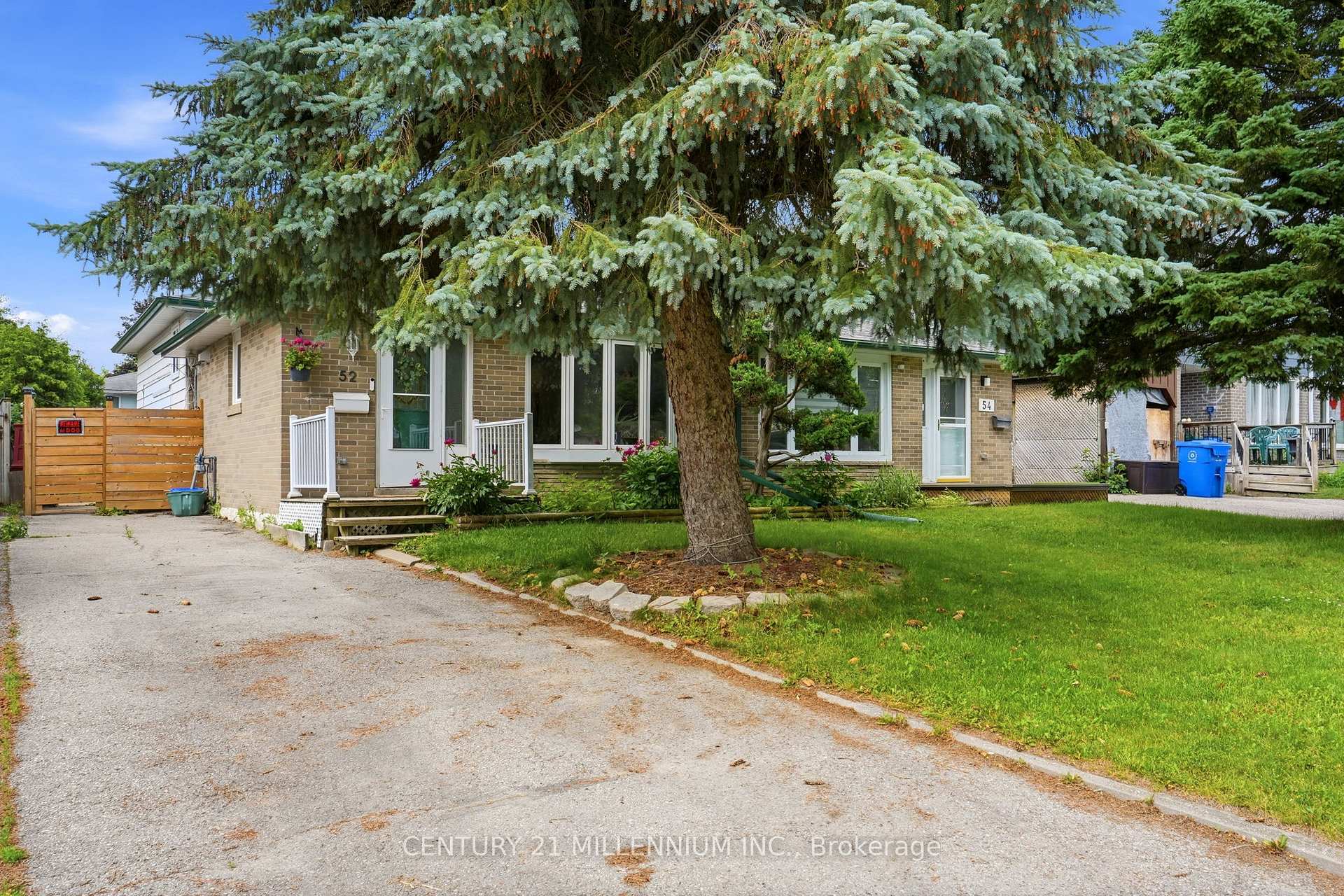 Photo 2 of 52 Carlton Drive, Orangeville — HOMEH