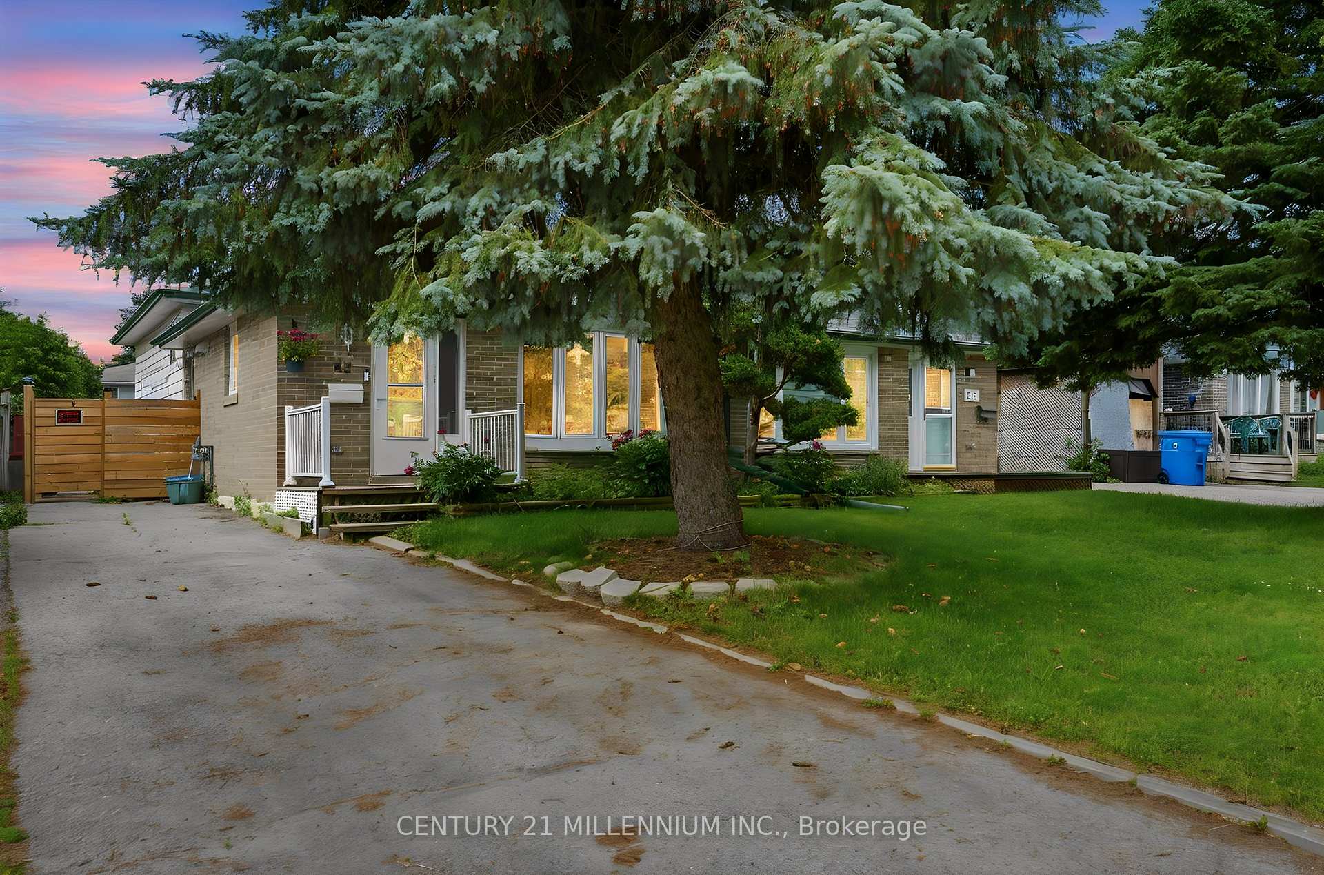 Photo 3 of 52 Carlton Drive, Orangeville — HOMEH