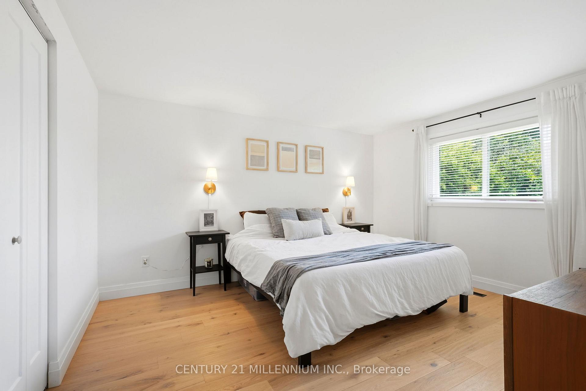 Photo 15 of 52 Carlton Drive, Orangeville — HOMEH