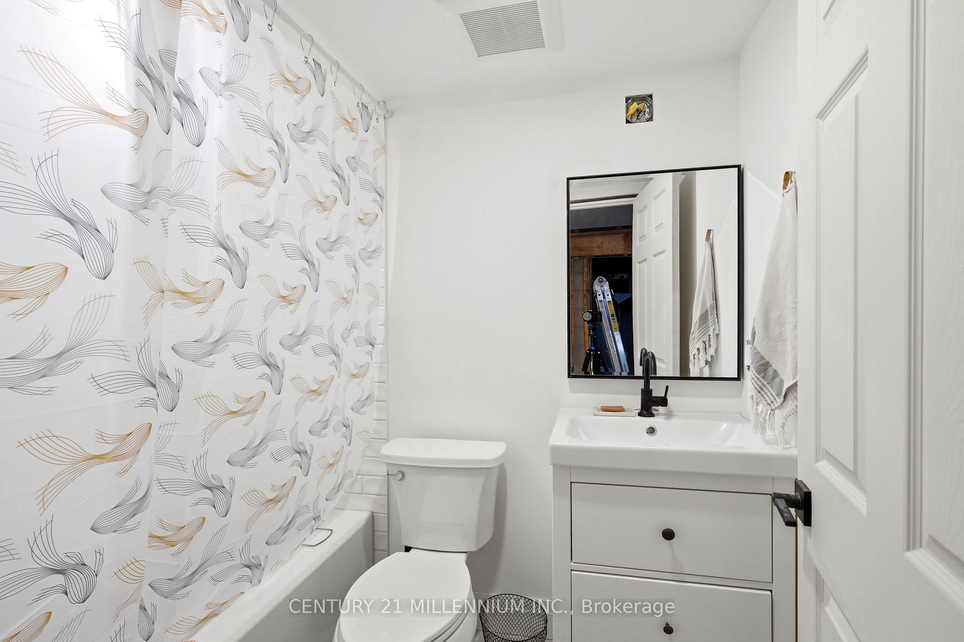 Photo 22 of 52 Carlton Drive, Orangeville — HOMEH