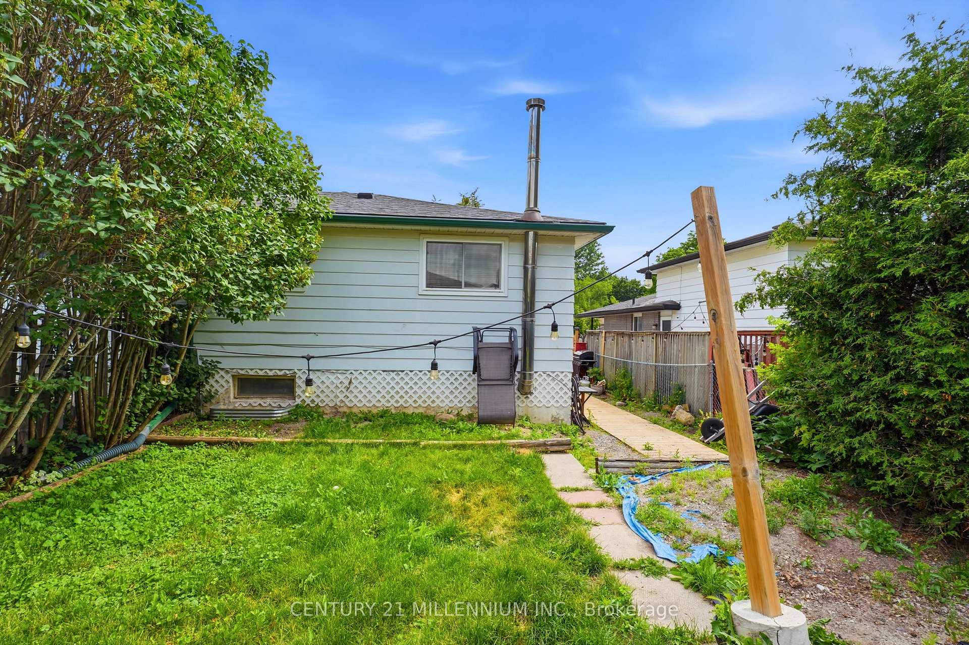 Photo 26 of 52 Carlton Drive, Orangeville — HOMEH