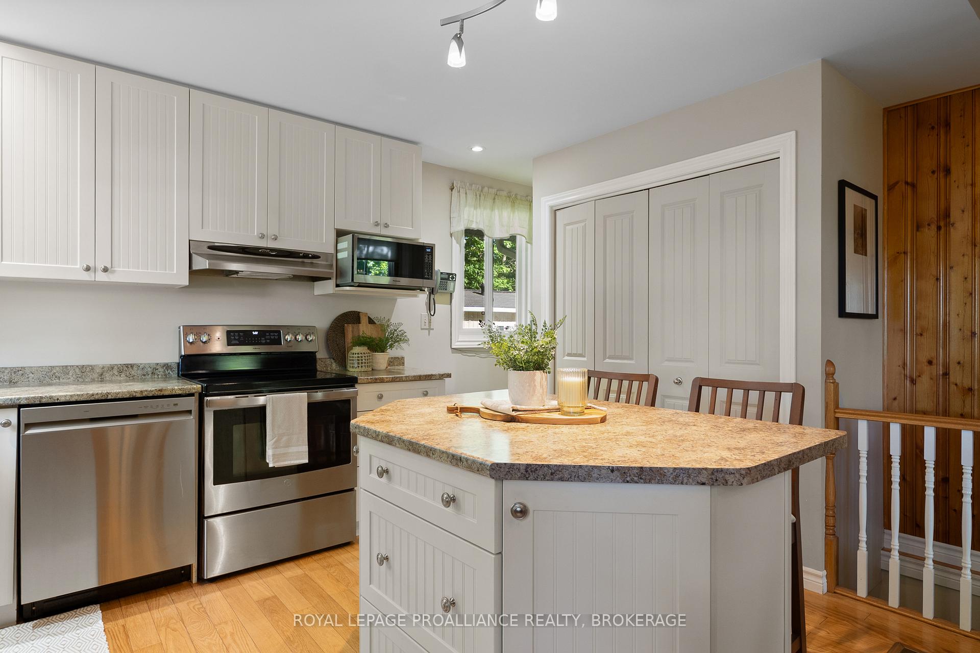 Photo 6 of 1140 High Falls Lane, Frontenac, Frontenac South — HOMEH