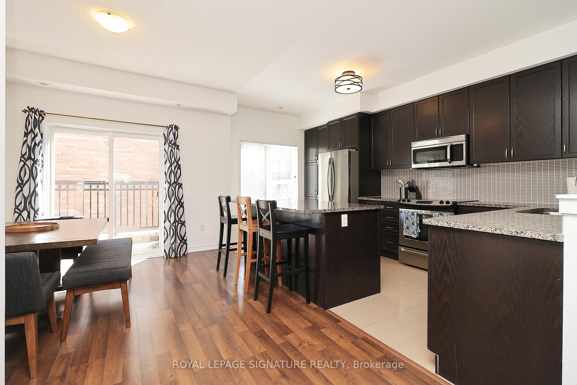 Photo 11 of 4 Coneflower Crescent, North York, Westminster-Branson — HOMEH