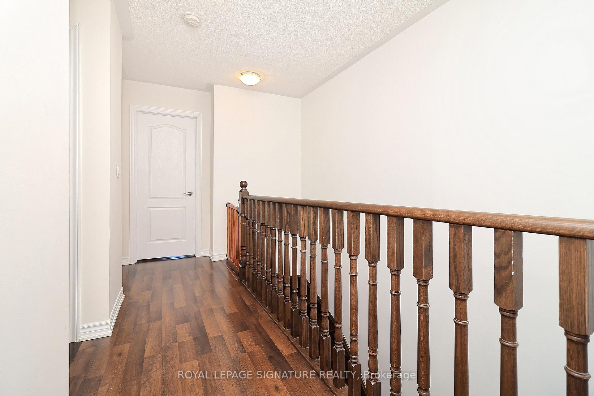 Photo 23 of 4 Coneflower Crescent, North York, Westminster-Branson — HOMEH