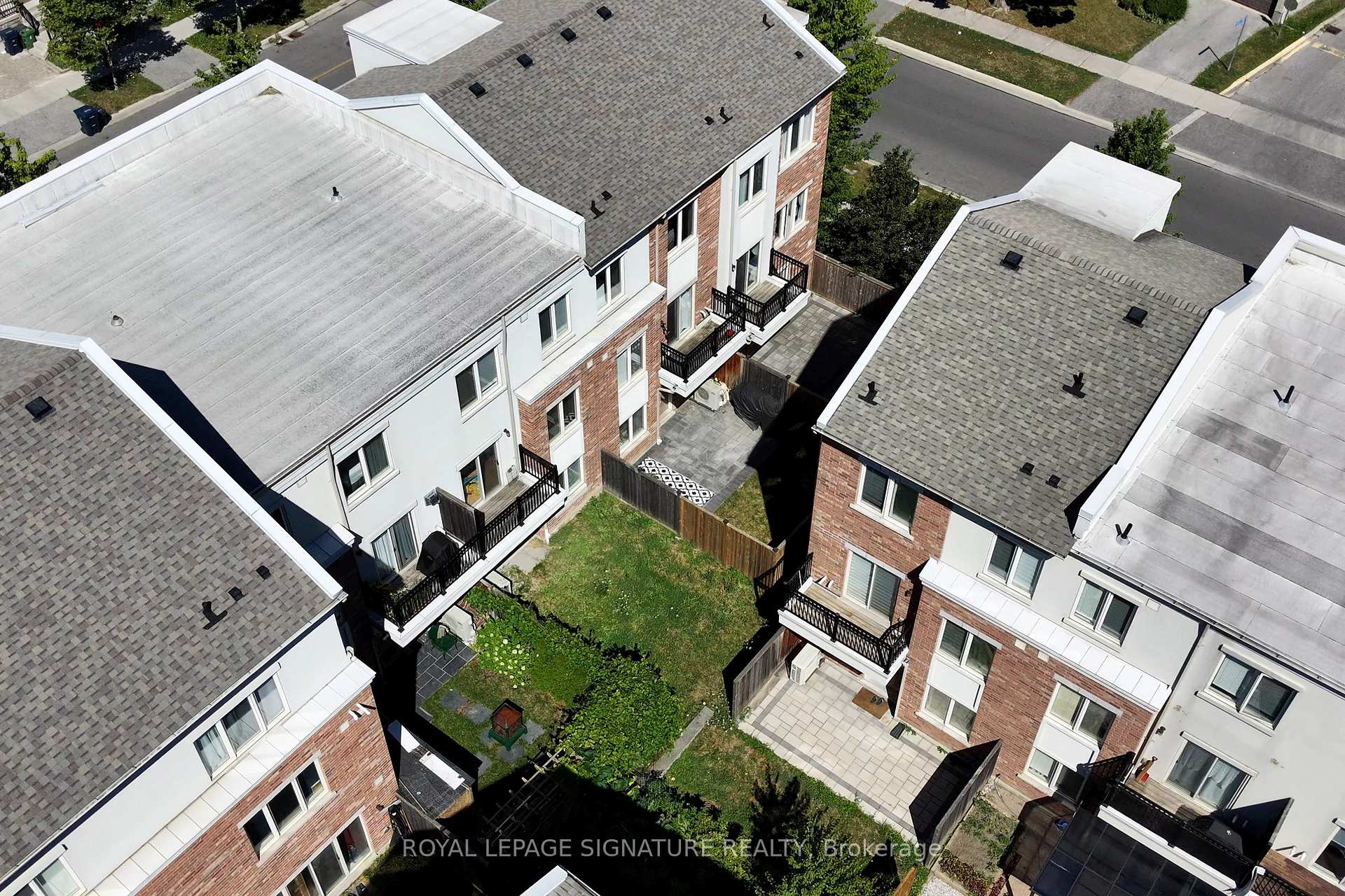 Photo 39 of 4 Coneflower Crescent, North York, Westminster-Branson — HOMEH