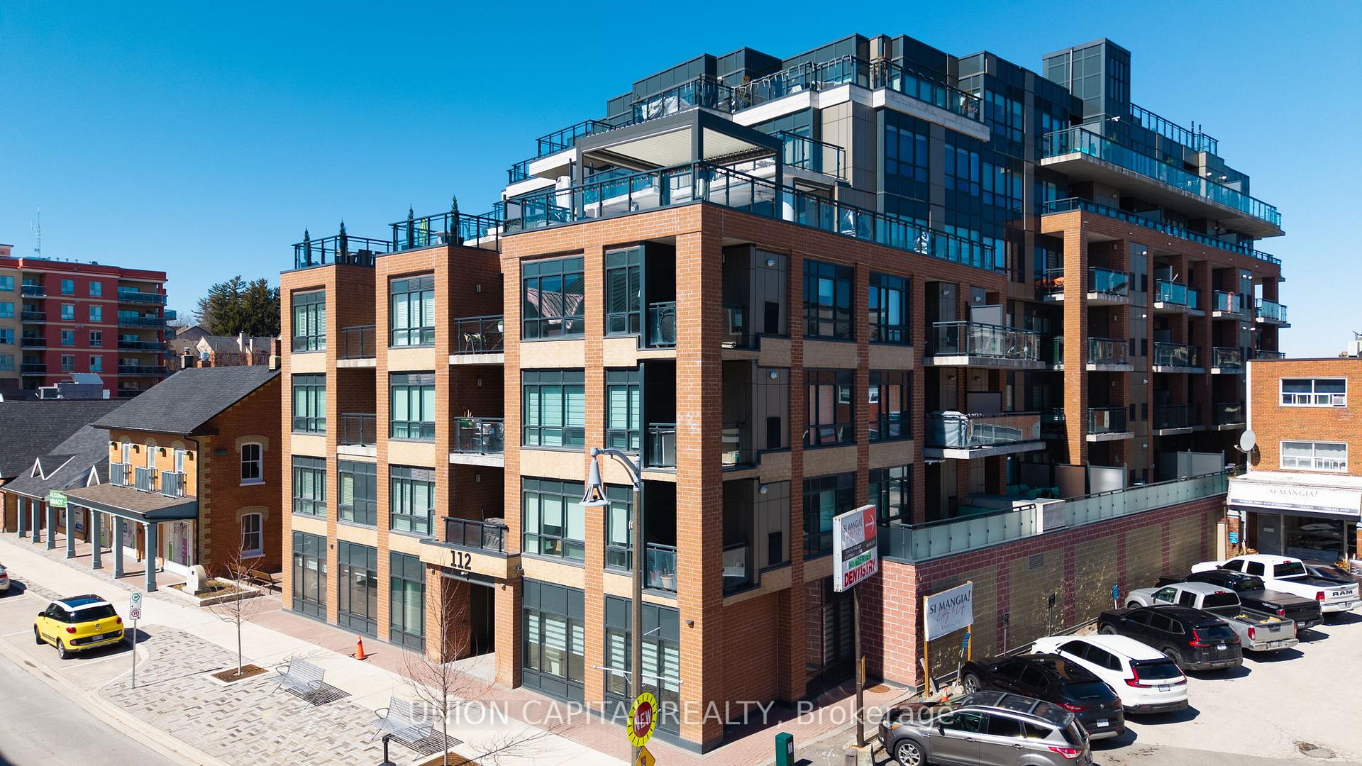 Photo of Unit 412, 112 Woodbridge Avenue