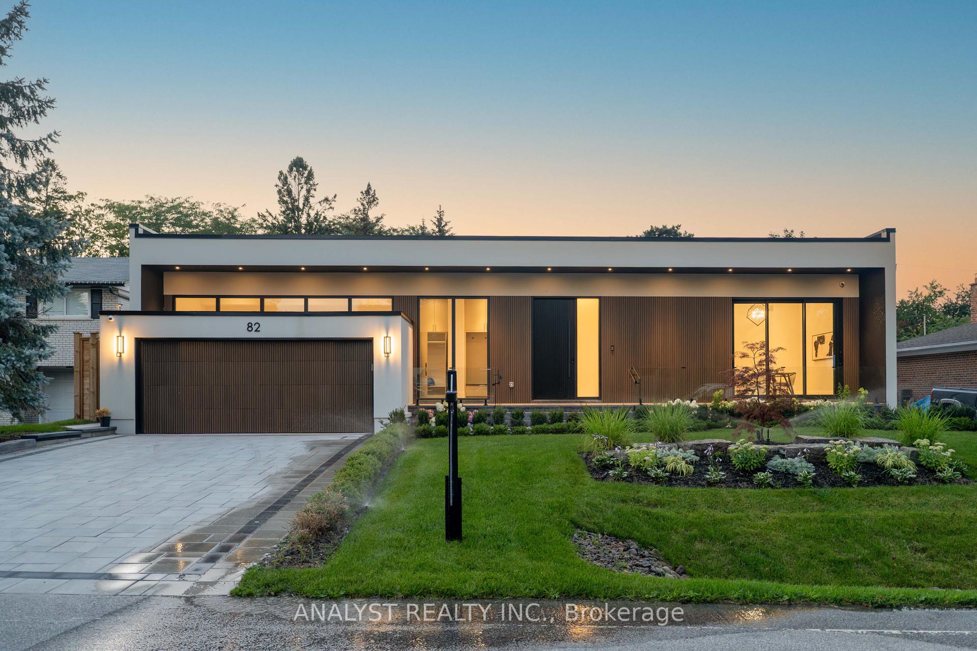 Photo 1 of 82 Donhill Crescent, Vaughan, Kleinburg — HOMEH
