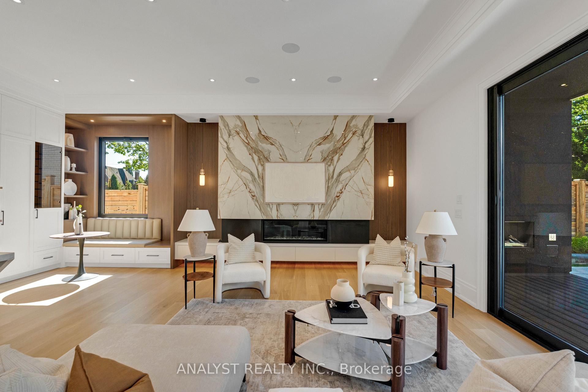 Photo 9 of 82 Donhill Crescent, Vaughan, Kleinburg — HOMEH