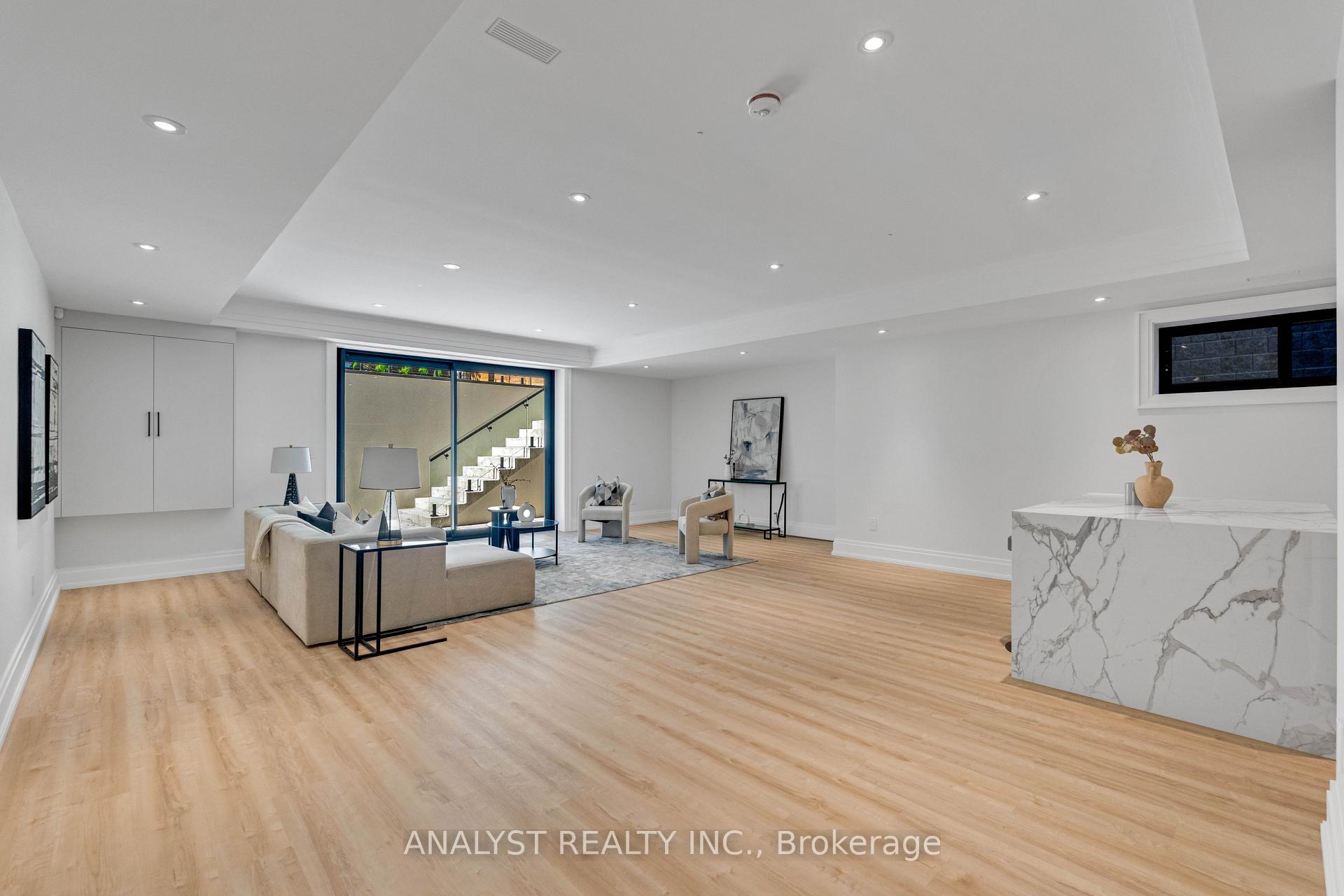 Photo 33 of 82 Donhill Crescent, Vaughan, Kleinburg — HOMEH