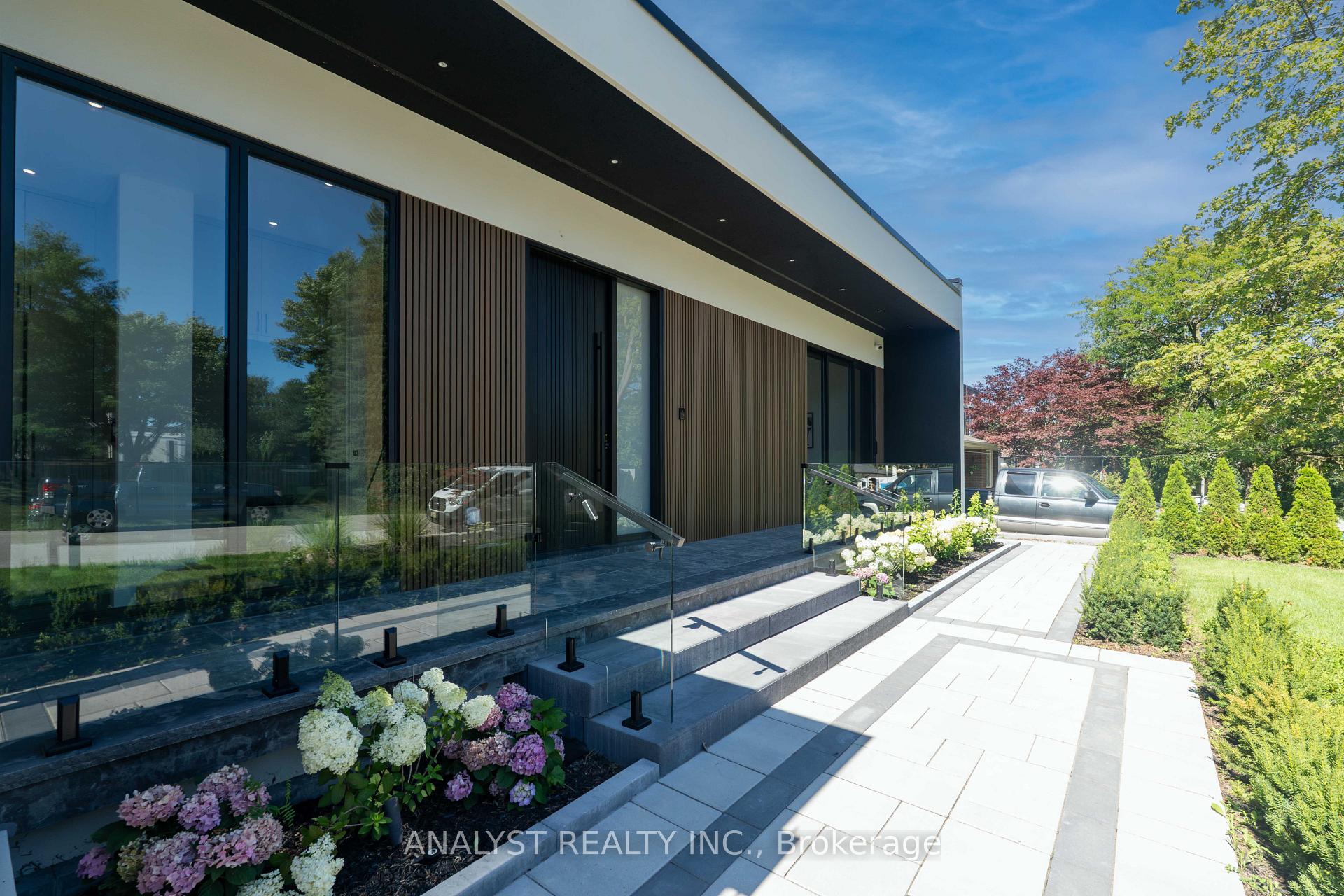 Photo 45 of 82 Donhill Crescent, Vaughan, Kleinburg — HOMEH