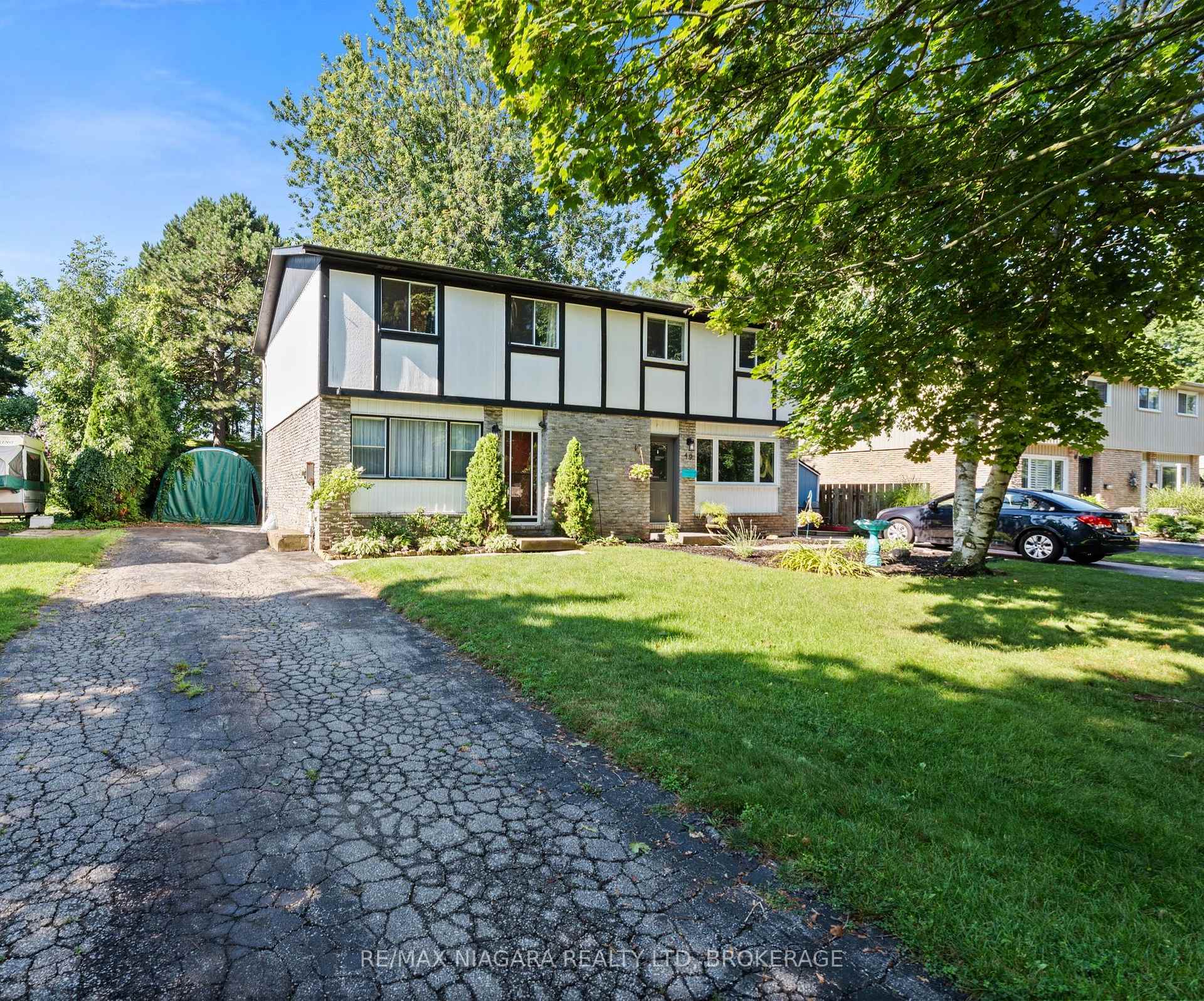 Photo 1 of 47 Birchpark Drive, Grimsby, Grimsby Beach — HOMEH