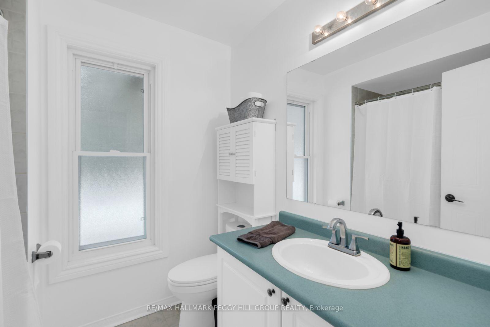 Photo 7 of 52 Harbour Crescent, Wasaga Beach — HOMEH