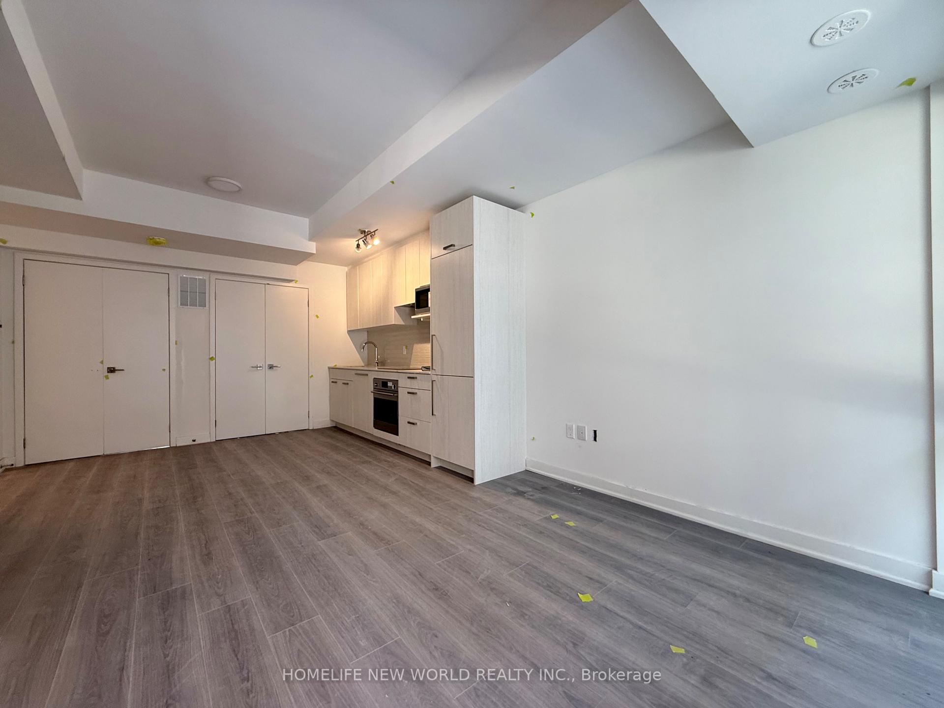 Photo 4 of Unit 110, 69 Curlew Drive, North York, Parkwoods-Donalda — HOMEH
