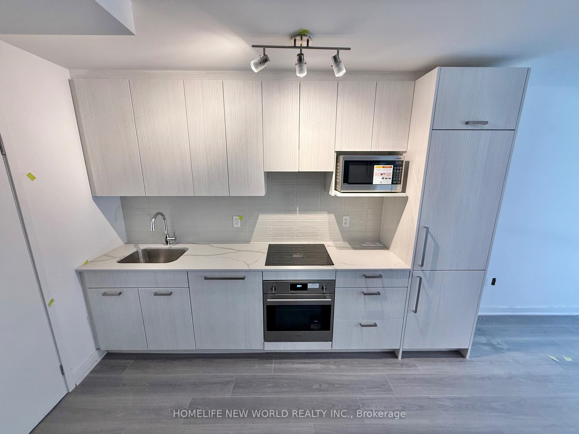 Photo 8 of Unit 110, 69 Curlew Drive, North York, Parkwoods-Donalda — HOMEH