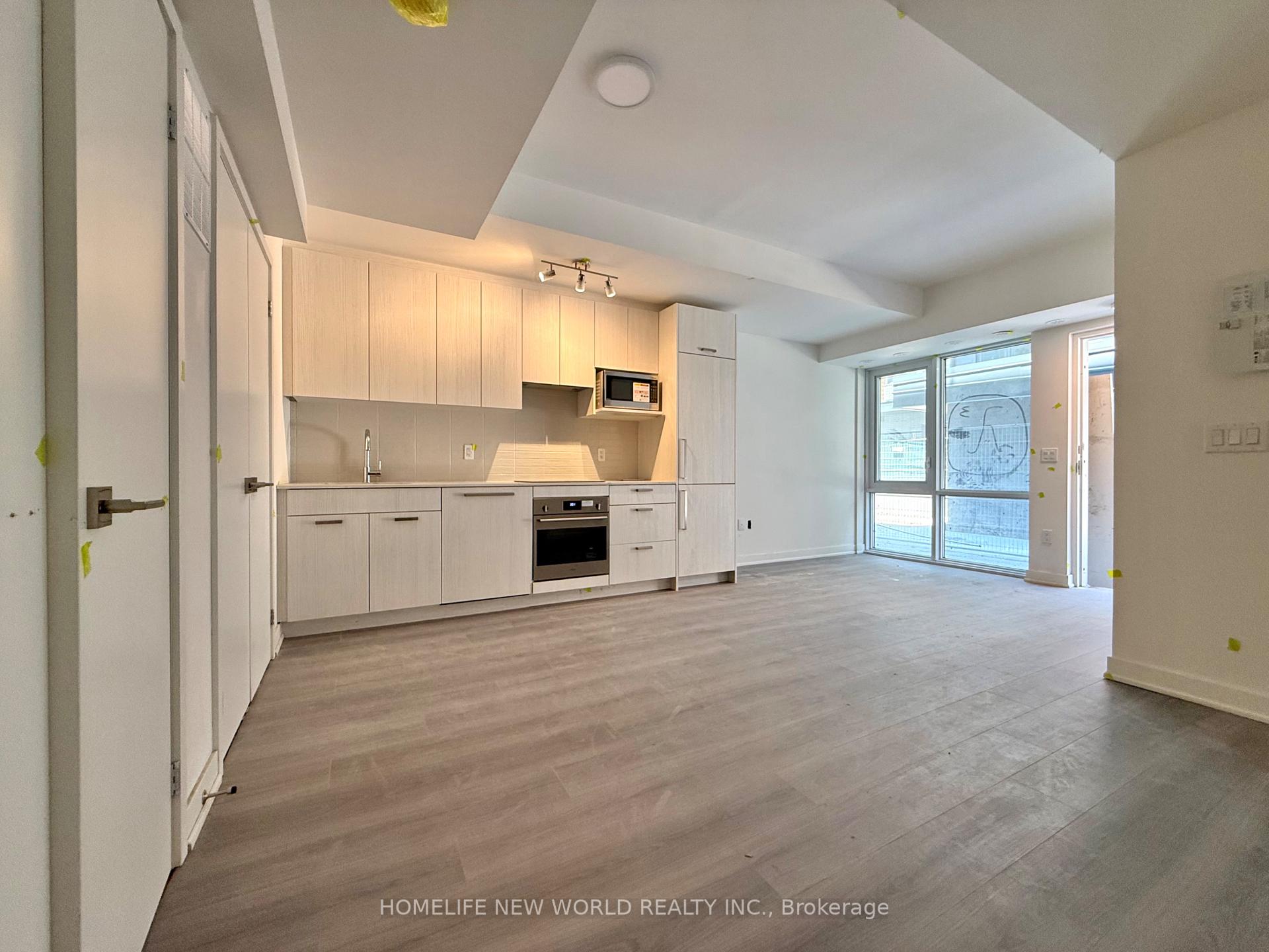 Photo 9 of Unit 110, 69 Curlew Drive, North York, Parkwoods-Donalda — HOMEH