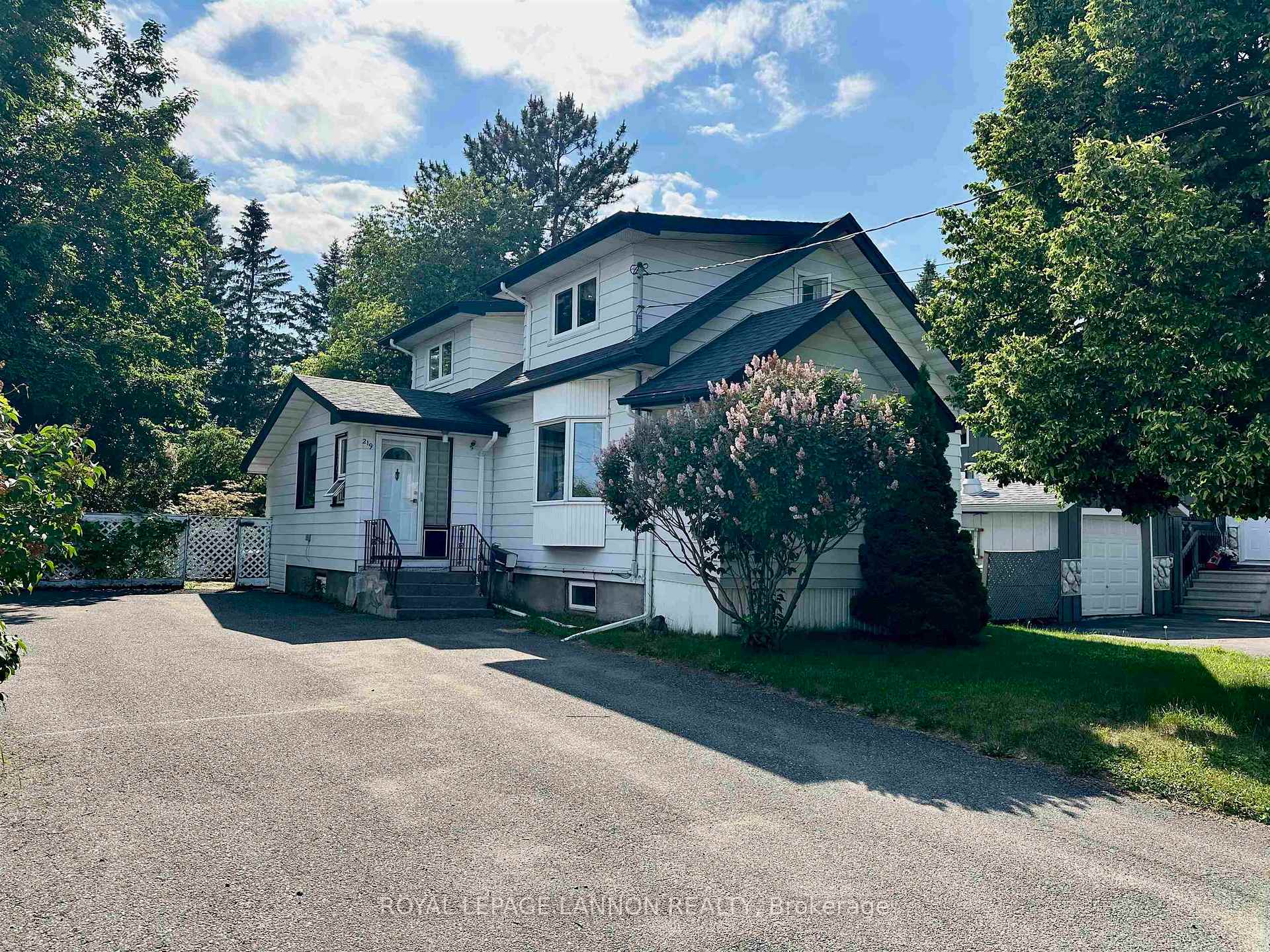 Photo 1 of 219 McCulloch St, Thunder Bay, Court / Cumberland — HOMEH