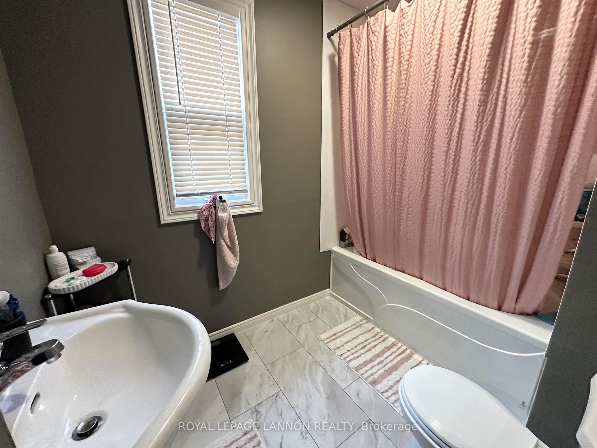 Photo 9 of 219 McCulloch St, Thunder Bay, Court / Cumberland — HOMEH