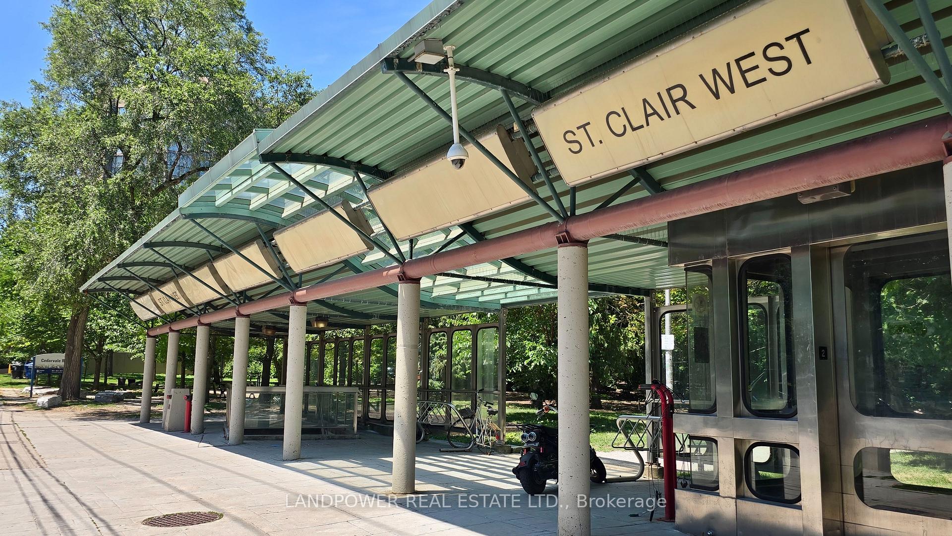 Photo 3 of Unit 709, 91 Montclair Avenue, Toronto, Forest Hill South — HOMEH