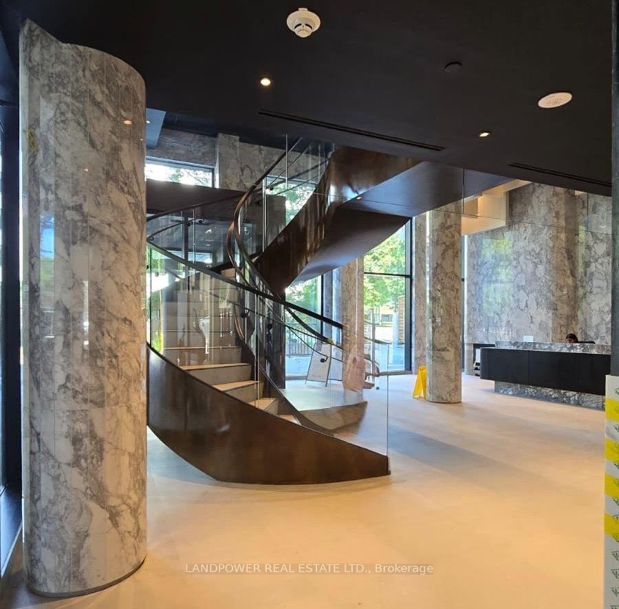 Photo 4 of Unit 709, 91 Montclair Avenue, Toronto, Forest Hill South — HOMEH