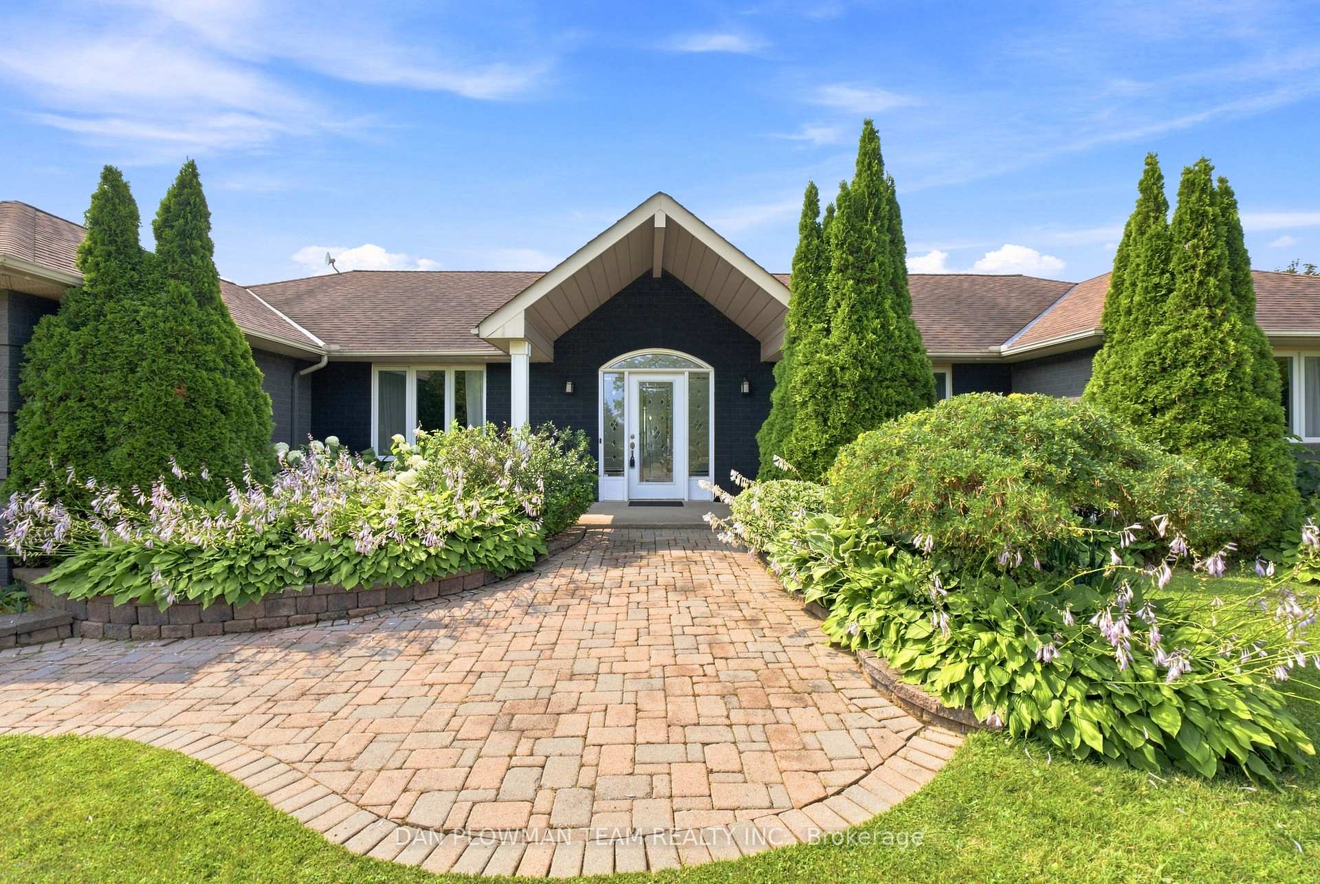 Photo 4 of 11 Steepleview Court, Oshawa, Columbus — HOMEH