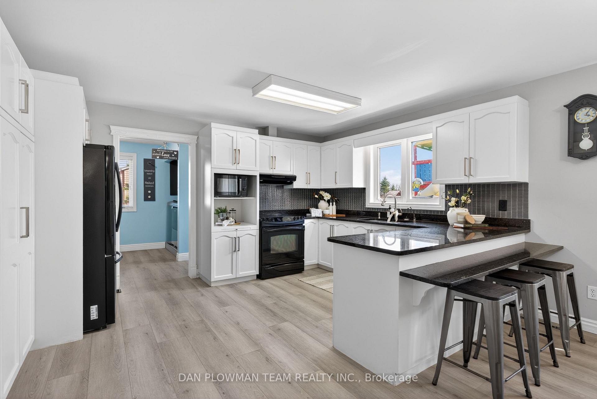 Photo 10 of 11 Steepleview Court, Oshawa, Columbus — HOMEH