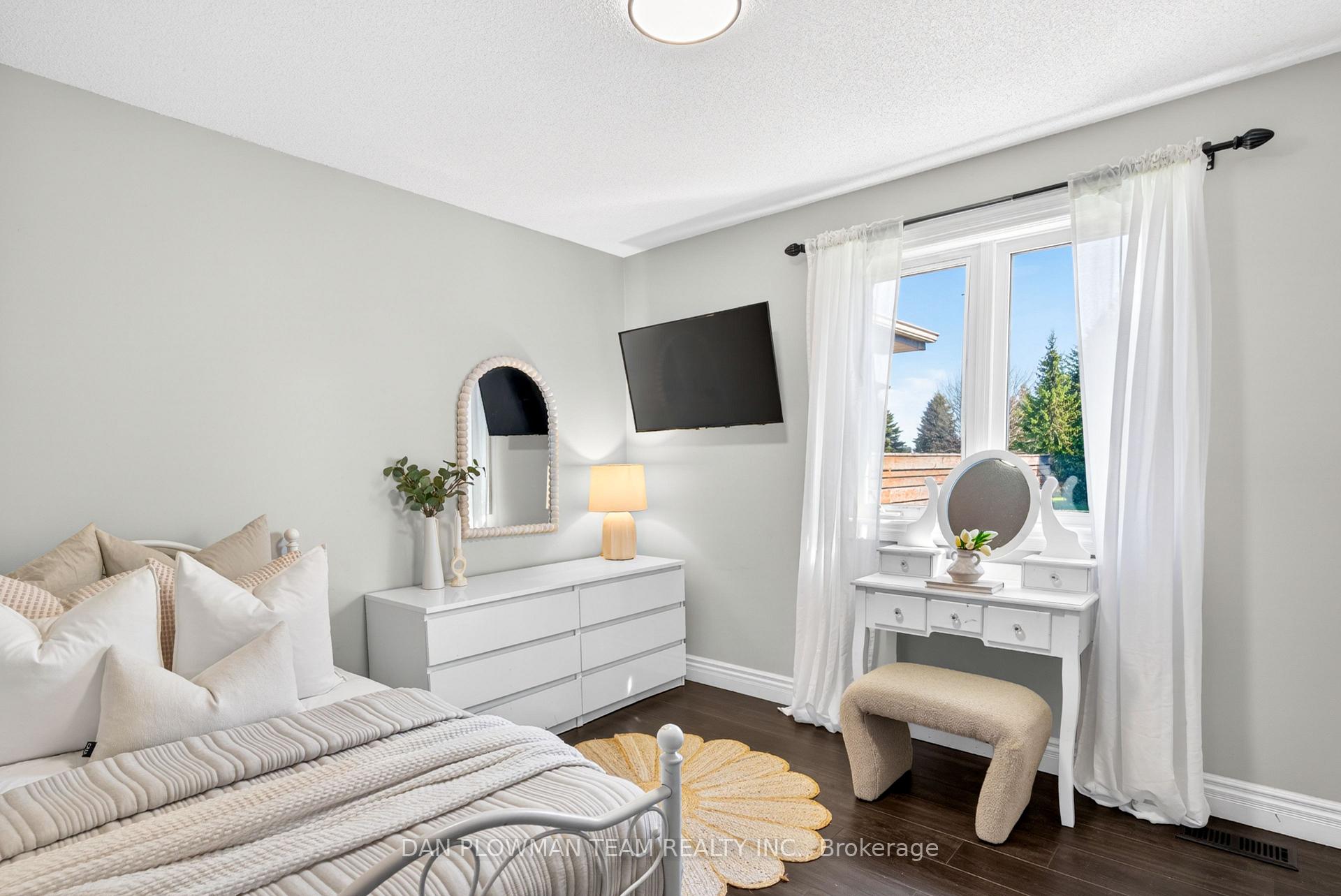 Photo 26 of 11 Steepleview Court, Oshawa, Columbus — HOMEH