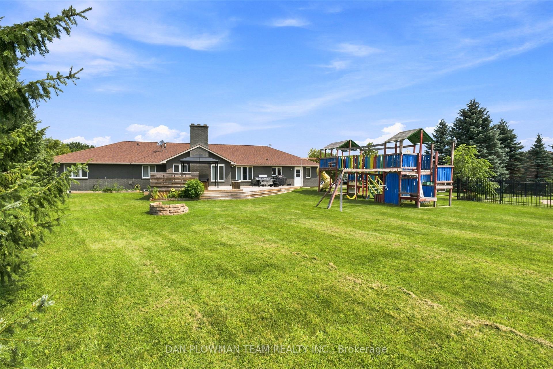 Photo 45 of 11 Steepleview Court, Oshawa, Columbus — HOMEH