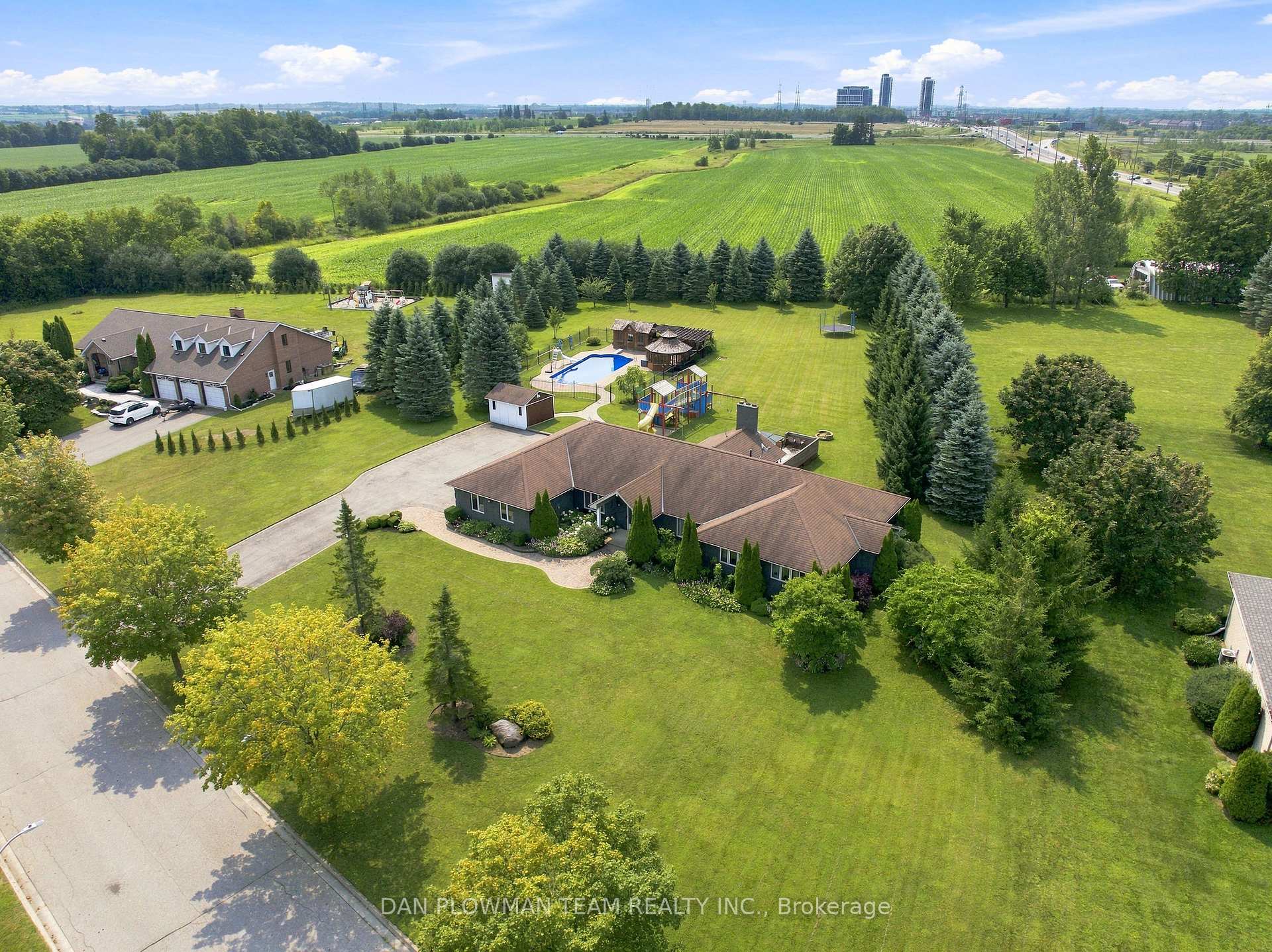 Photo 50 of 11 Steepleview Court, Oshawa, Columbus — HOMEH
