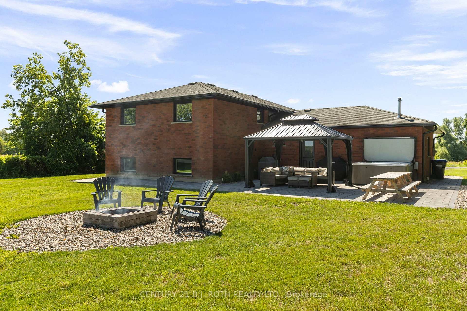 Photo 32 of 1908 10th Line, Innisfil, Rural Innisfil — HOMEH
