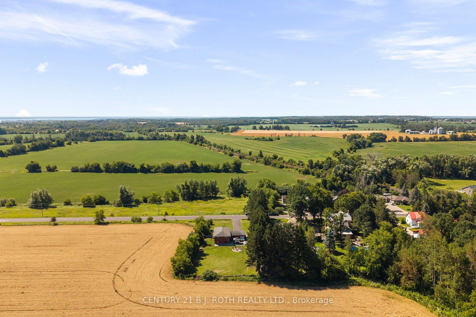 Photo 41 of 1908 10th Line, Innisfil, Rural Innisfil — HOMEH