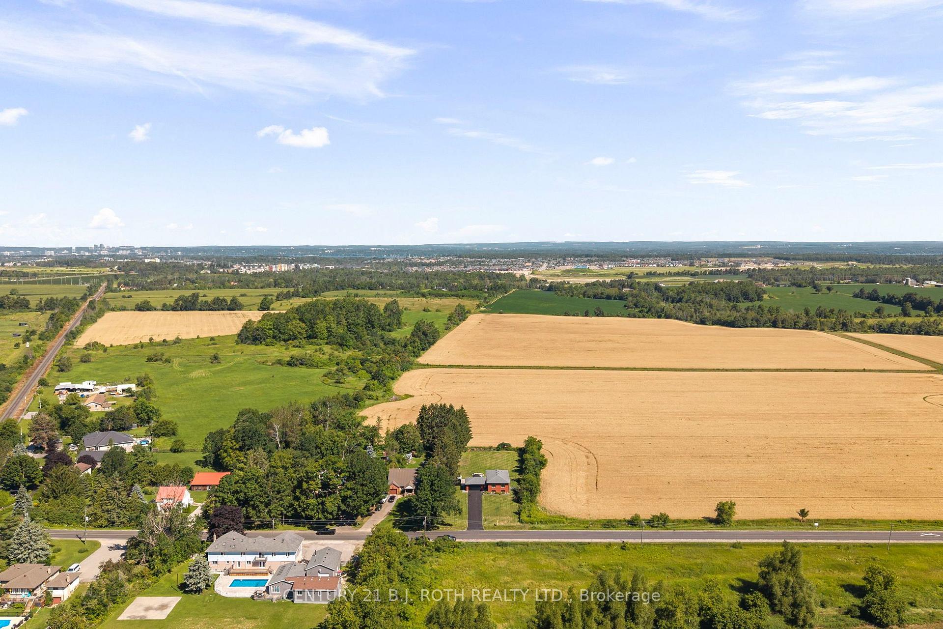 Photo 42 of 1908 10th Line, Innisfil, Rural Innisfil — HOMEH