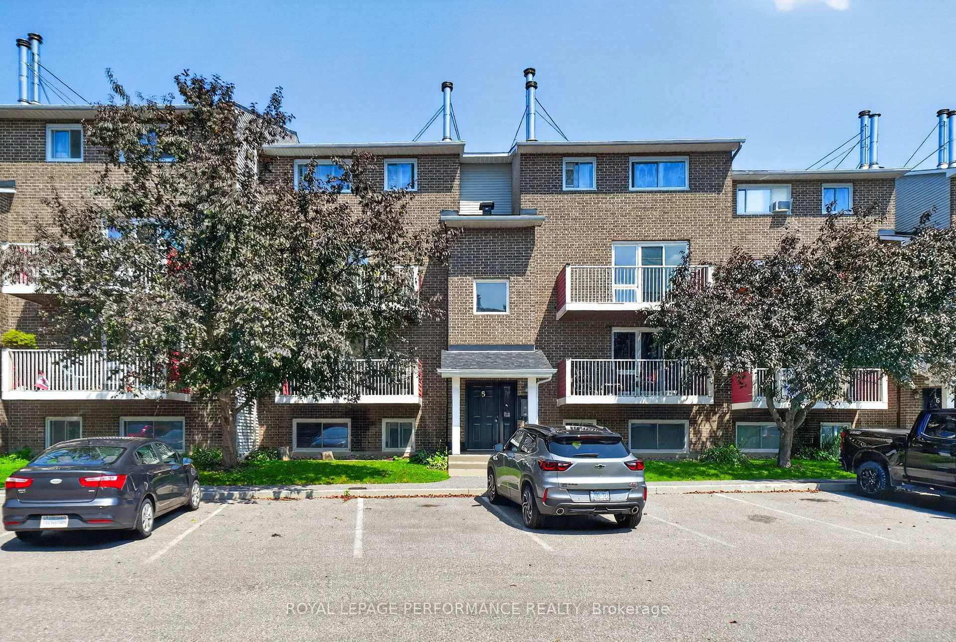 Photo of Unit 502, 1589 St Bernard Street