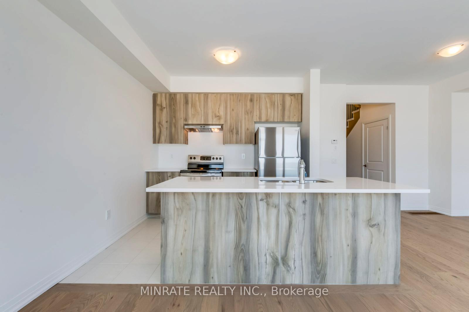 Photo 3 of 40 Freedom Crescent, Hamilton, Mount Hope — HOMEH