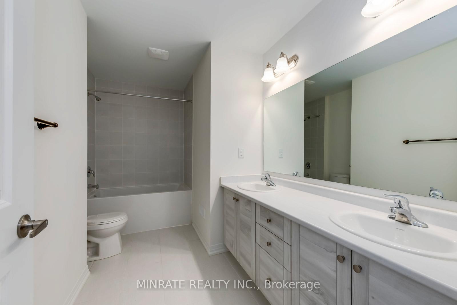 Photo 16 of 40 Freedom Crescent, Hamilton, Mount Hope — HOMEH