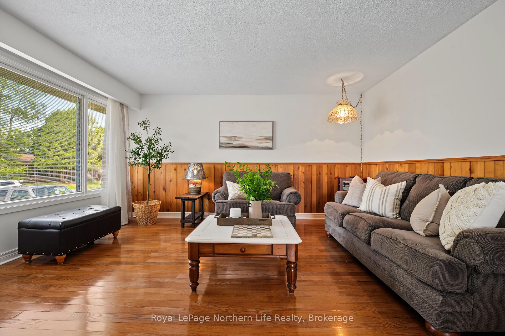 Photo 5 of 55 Nightingale Drive, North Bay, Ferris — HOMEH