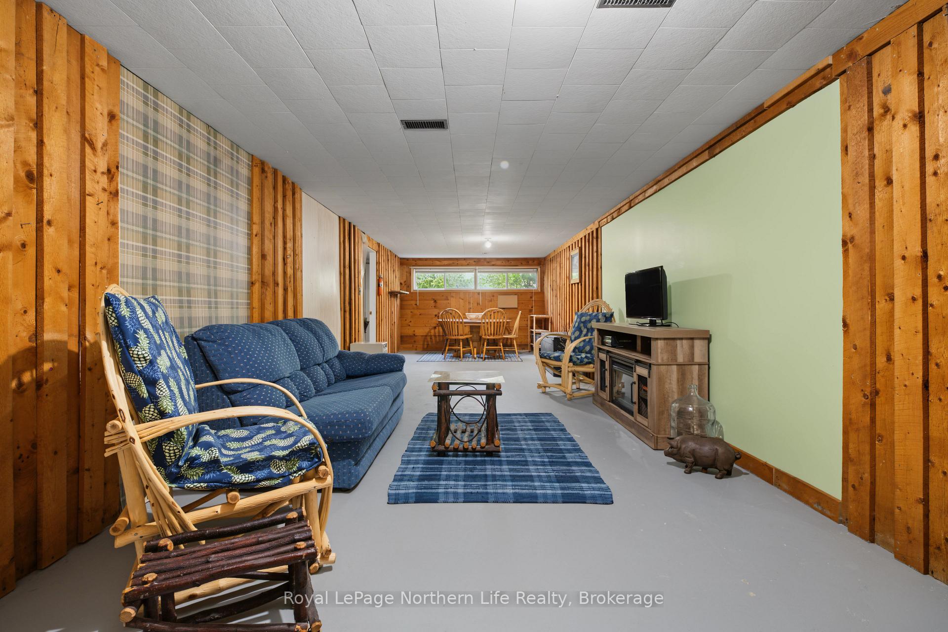 Photo 35 of 55 Nightingale Drive, North Bay, Ferris — HOMEH