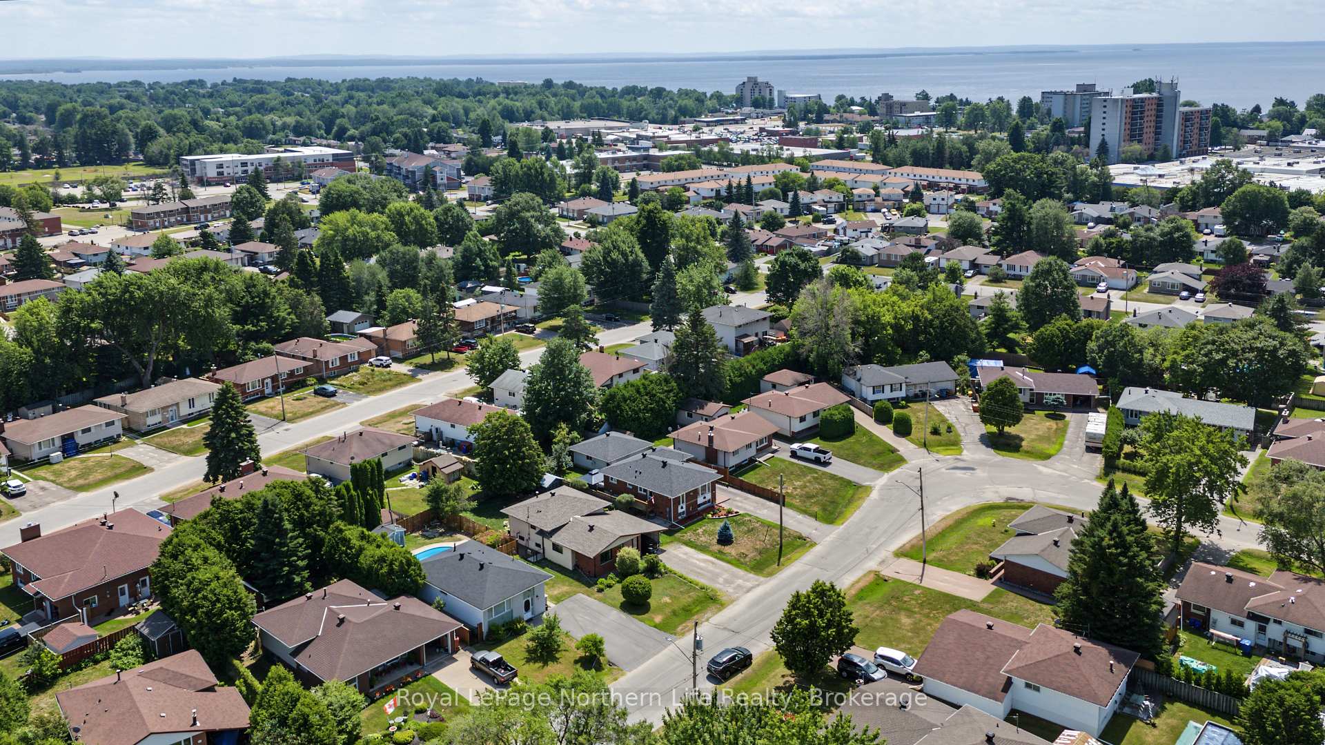 Photo 40 of 55 Nightingale Drive, North Bay, Ferris — HOMEH