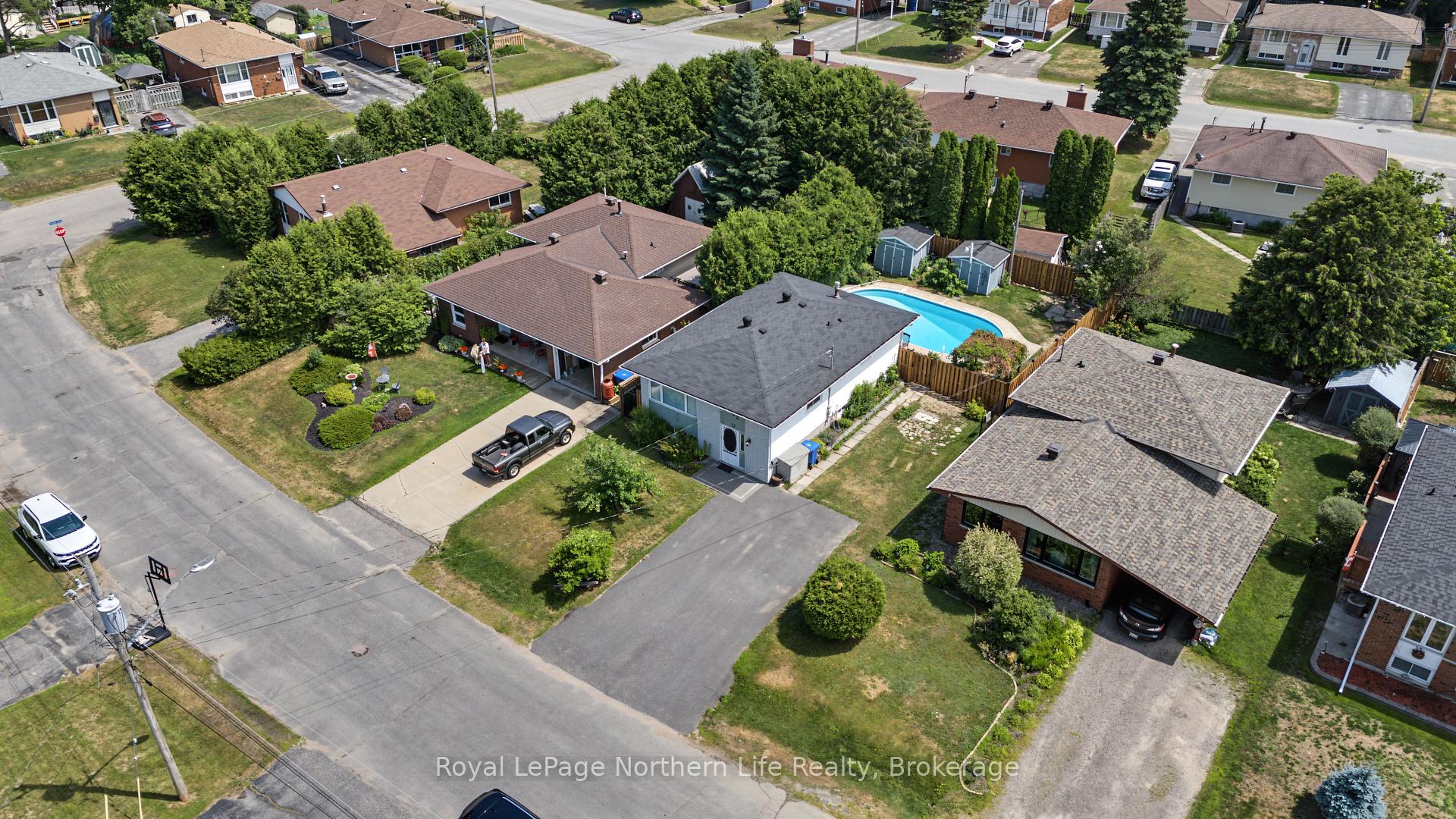 Photo 41 of 55 Nightingale Drive, North Bay, Ferris — HOMEH