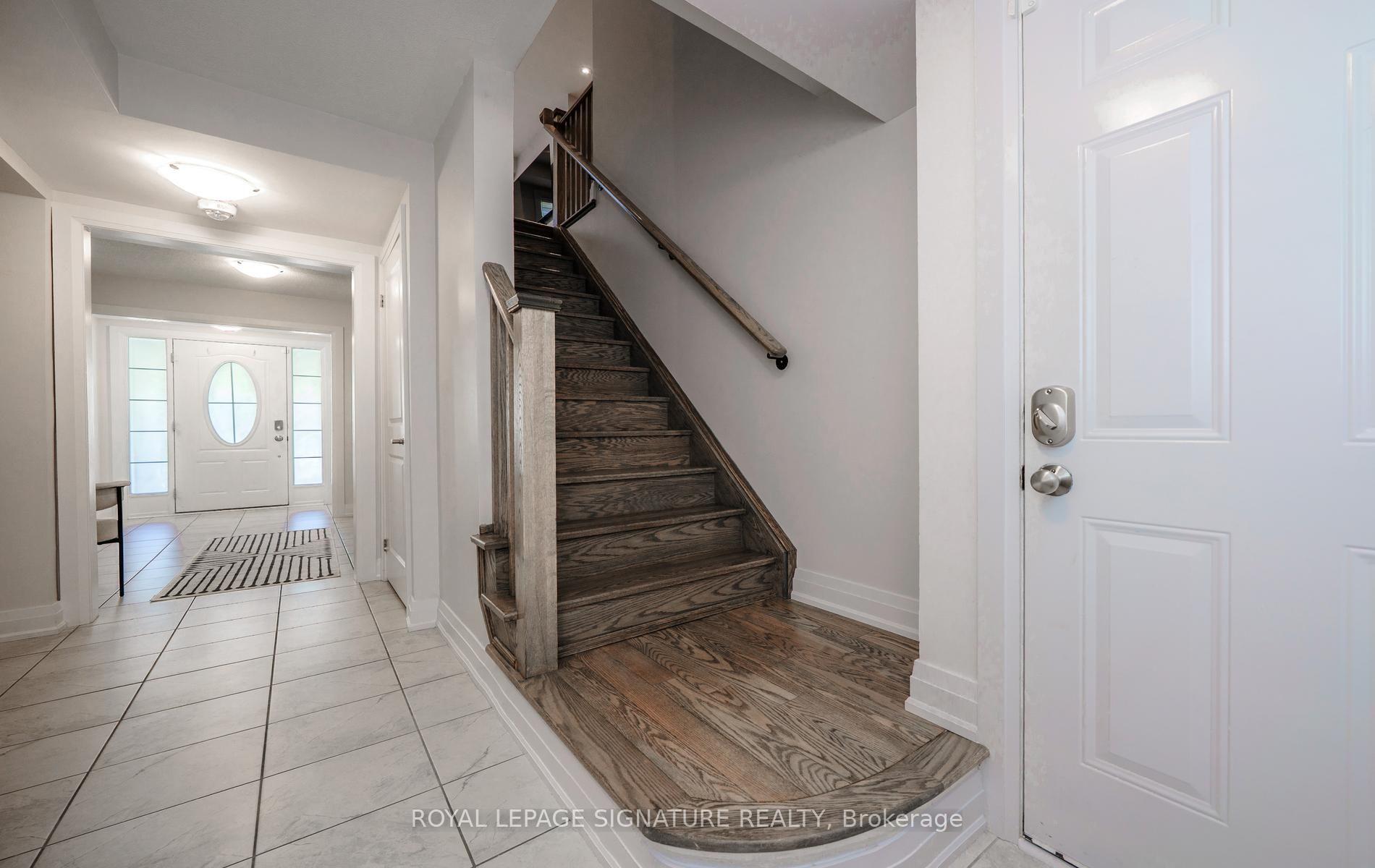 Photo 13 of 1085 Silk Street, Pickering, Rural Pickering — HOMEH