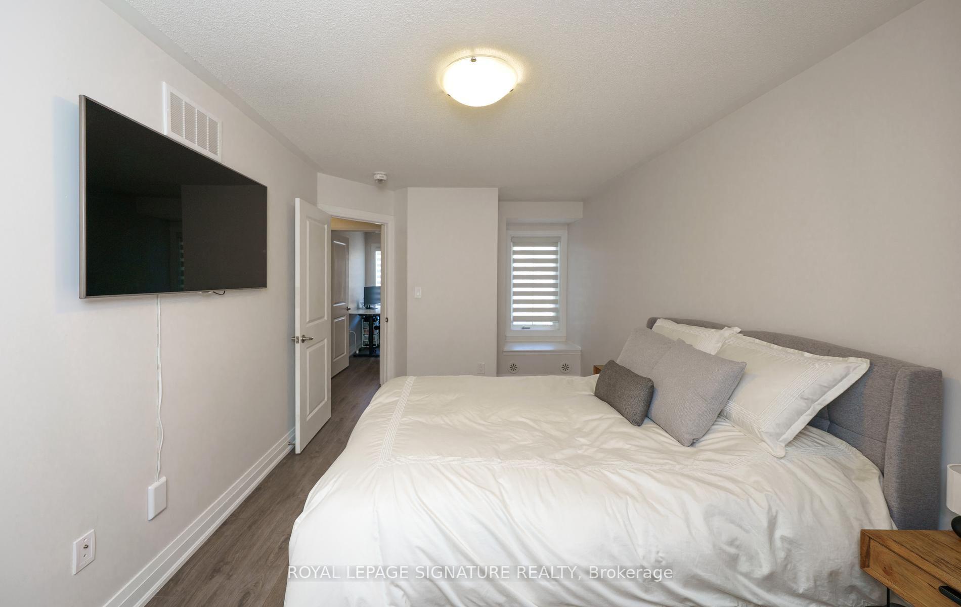 Photo 31 of 1085 Silk Street, Pickering, Rural Pickering — HOMEH