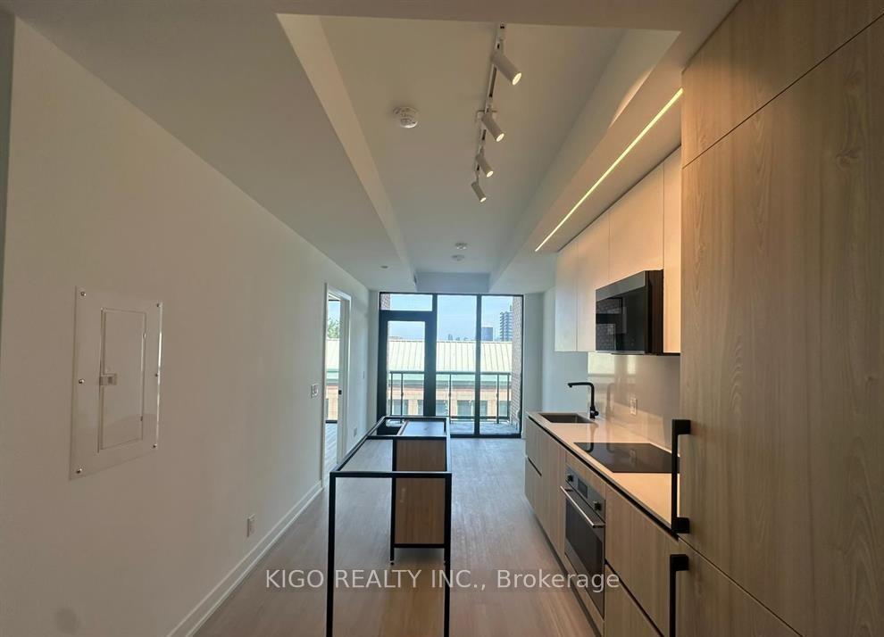 Photo 3 of Unit 501, 699 Sheppard Avenue E, North York, Bayview Village — HOMEH