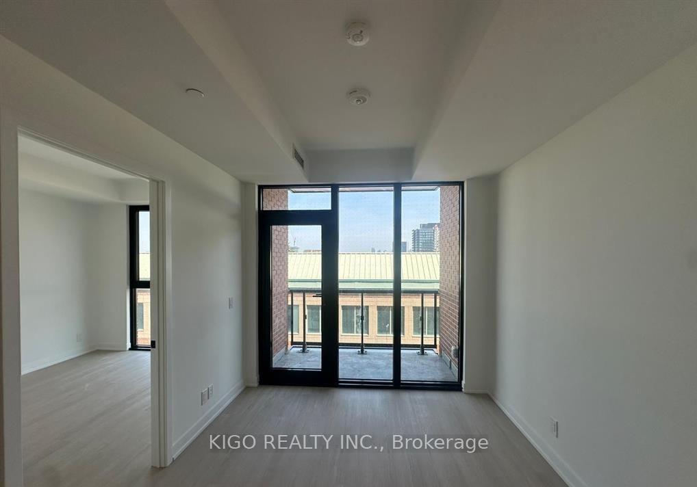 Photo 6 of Unit 501, 699 Sheppard Avenue E, North York, Bayview Village — HOMEH