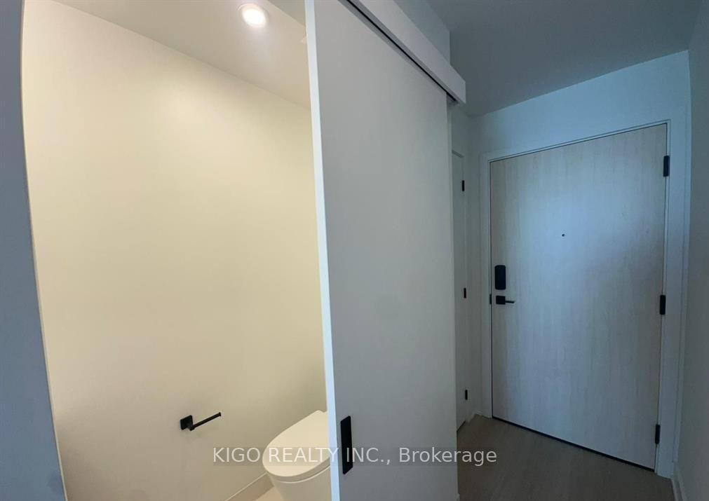 Photo 8 of Unit 501, 699 Sheppard Avenue E, North York, Bayview Village — HOMEH