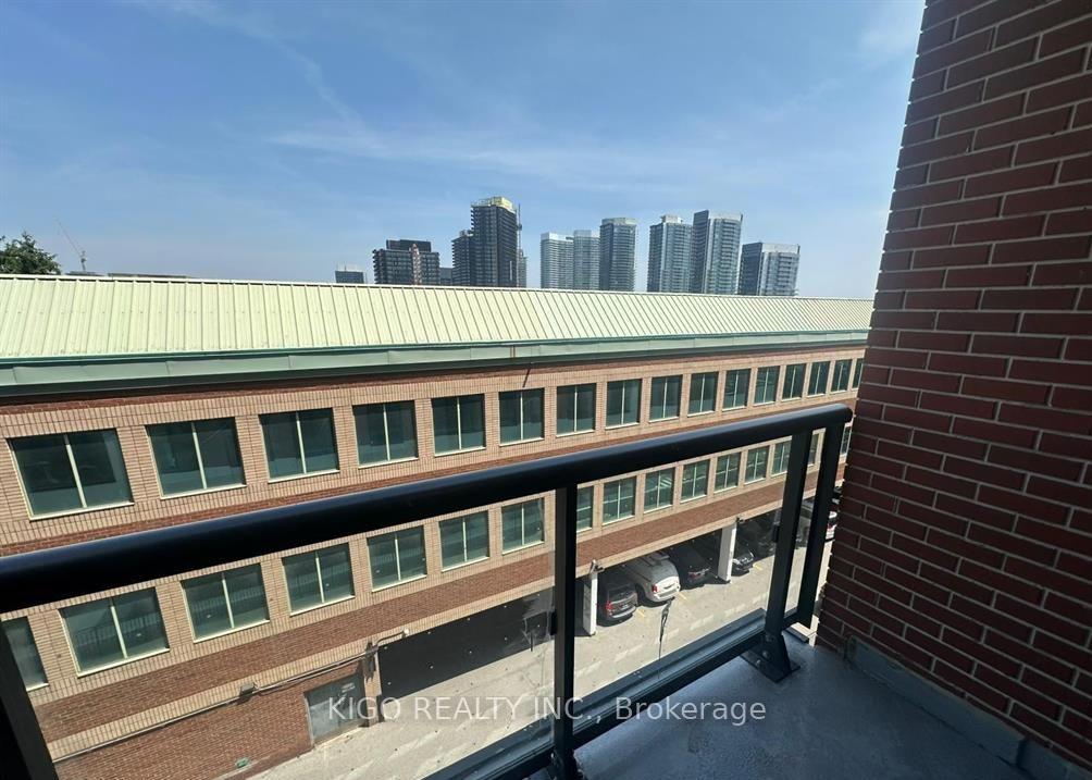 Photo 11 of Unit 501, 699 Sheppard Avenue E, North York, Bayview Village — HOMEH
