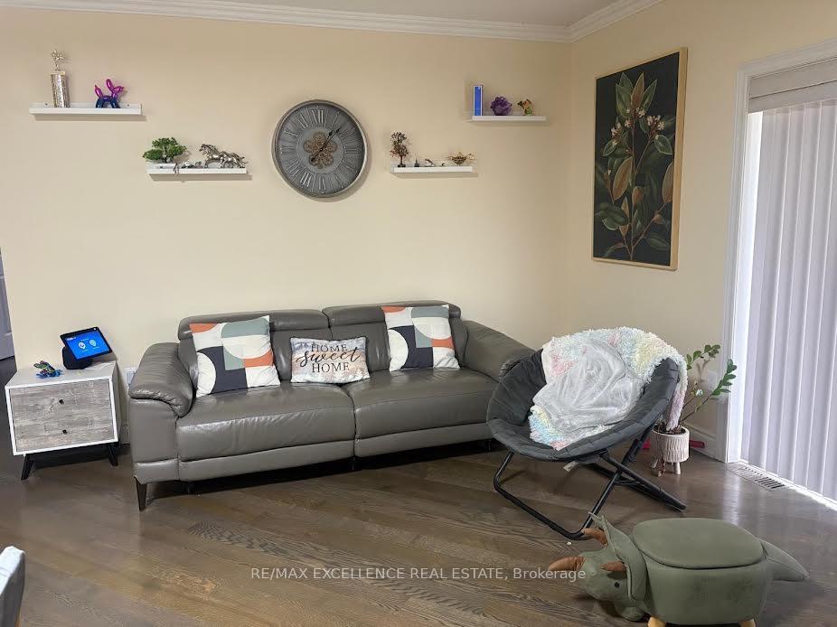 Photo 3 of Unit 31, 4045 Upper Middle Road, Burlington, Rose — HOMEH