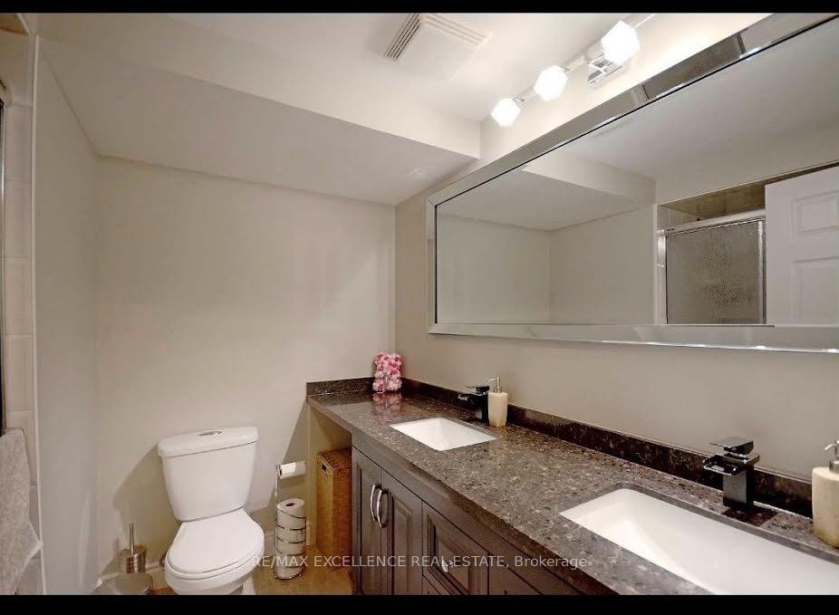 Photo 6 of Unit 31, 4045 Upper Middle Road, Burlington, Rose — HOMEH