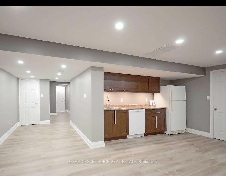 Photo 7 of Unit 31, 4045 Upper Middle Road, Burlington, Rose — HOMEH