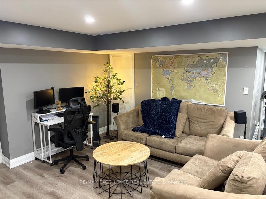 Photo 9 of Unit 31, 4045 Upper Middle Road, Burlington, Rose — HOMEH