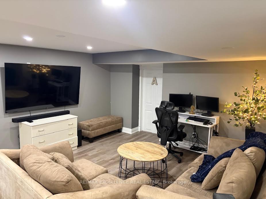 Photo 10 of Unit 31, 4045 Upper Middle Road, Burlington, Rose — HOMEH